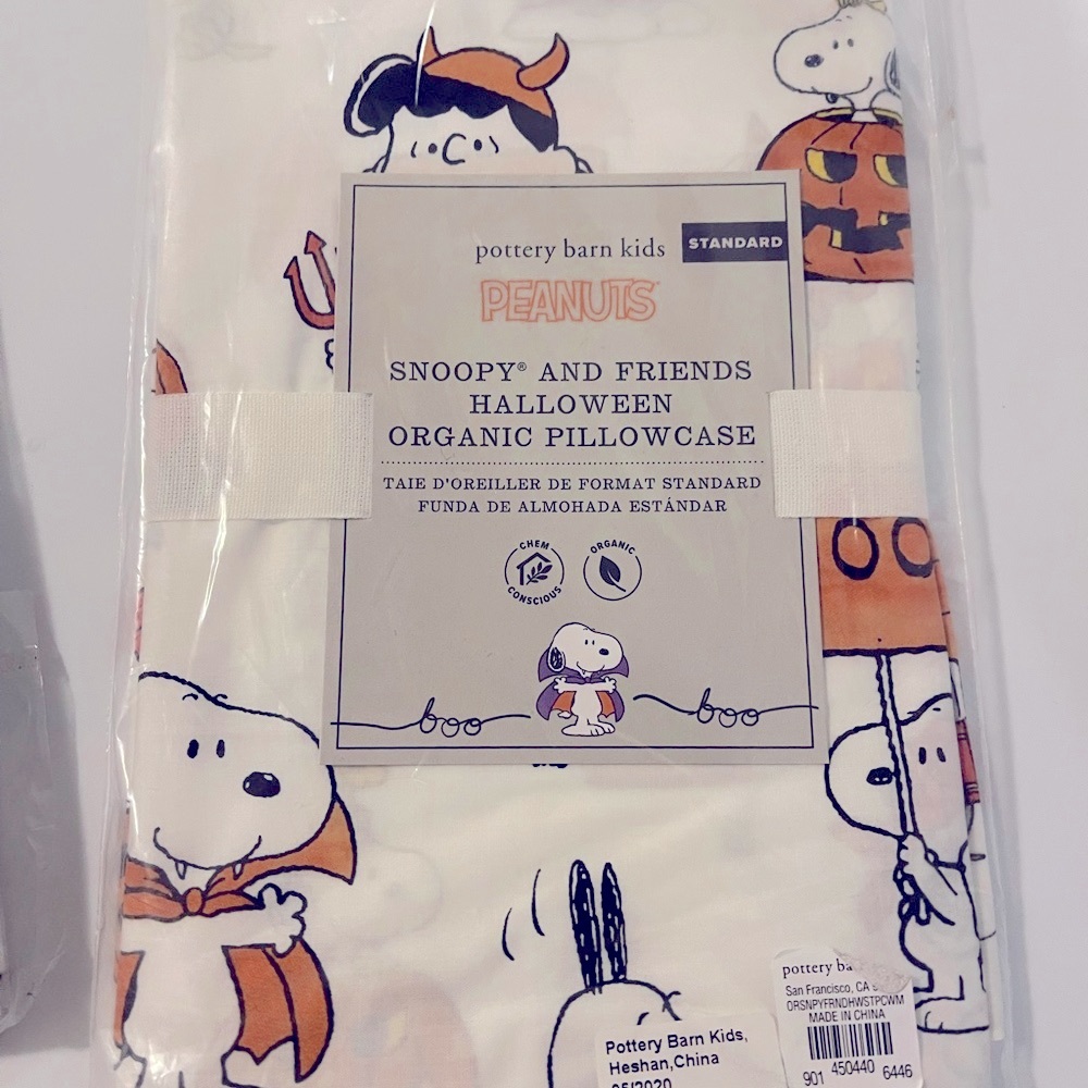 New Pottery Barn Peanuts Snoopy and Friends Halloween organic Pillowcase, #2 - Picture 4 of 10
